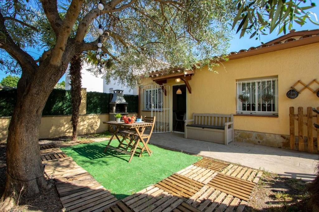 Villa Casita Con Jardin, Bbq, Wifi, Centro Y Playa Empuriabrava Exterior foto